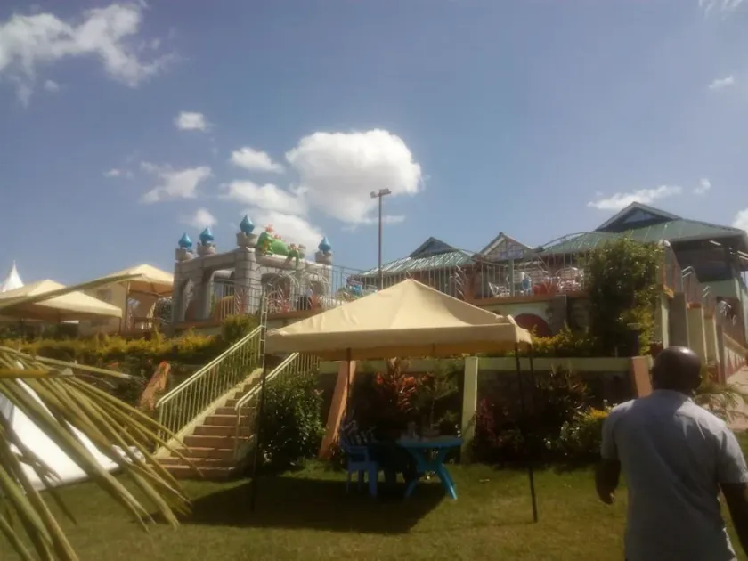 Flo Garden Resort - Image 1