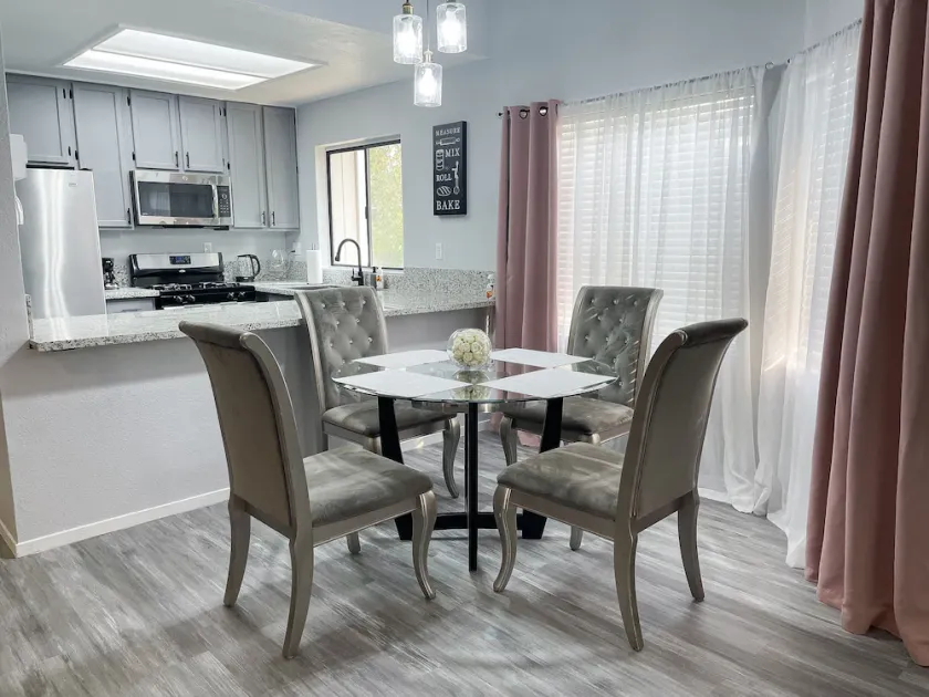 Entire beautiful 2 bedroom house. - Image 1