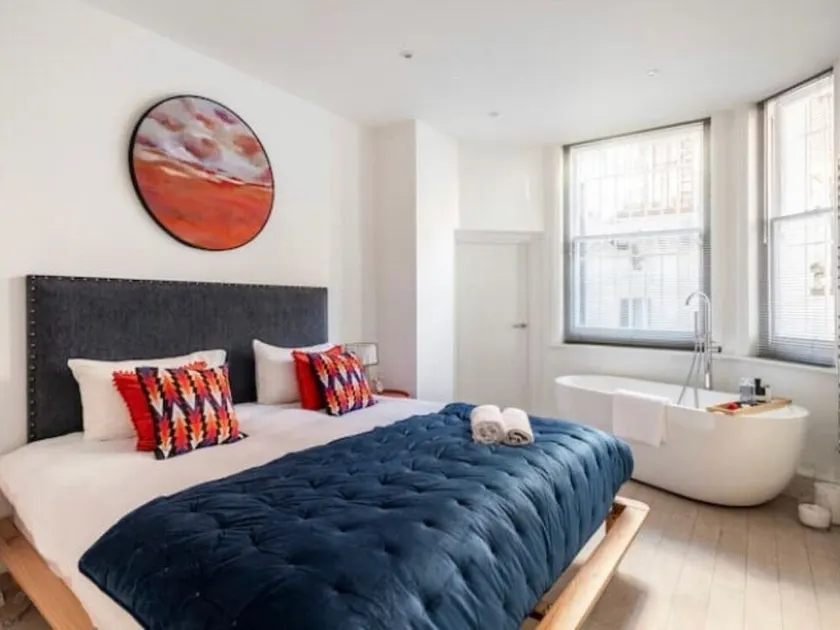 Chelsea Posh Apartment - Image 1