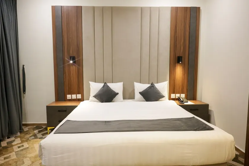 Durrat Al Aziziyah Serviced Apartments - Image 1