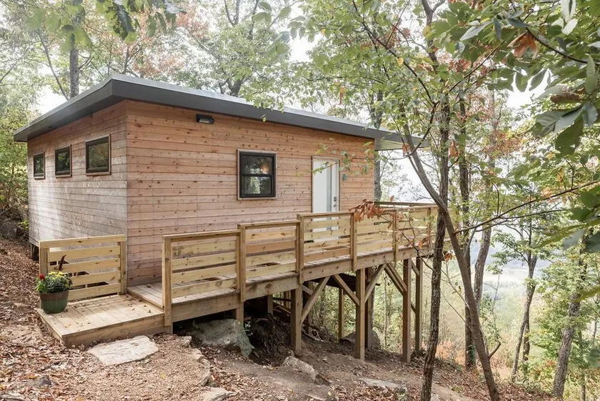Two bedroom modern tiny house with bluff views, huge windows! - Image 1