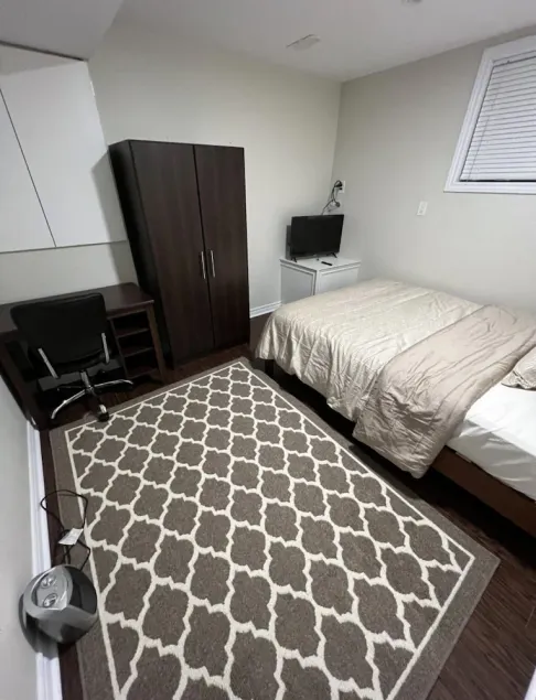 Elite BR, Free Parking/Wifi, TV Shared Suite - Image 1