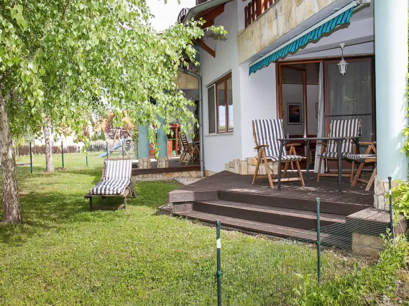 Nice apartment for 6 guests with A/C, TV and terrace - Image 1