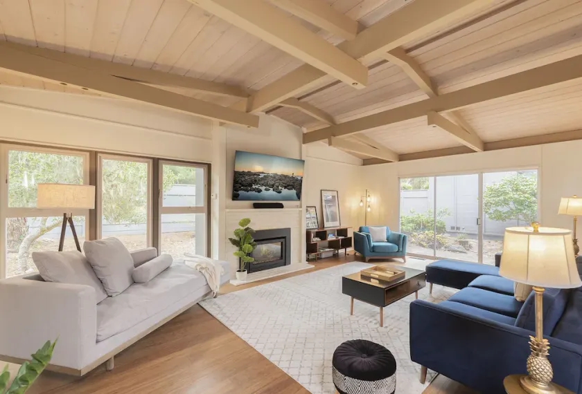 3830 The Caddy Shack ~Golf & Dine in Pebble Beach® - Image 1