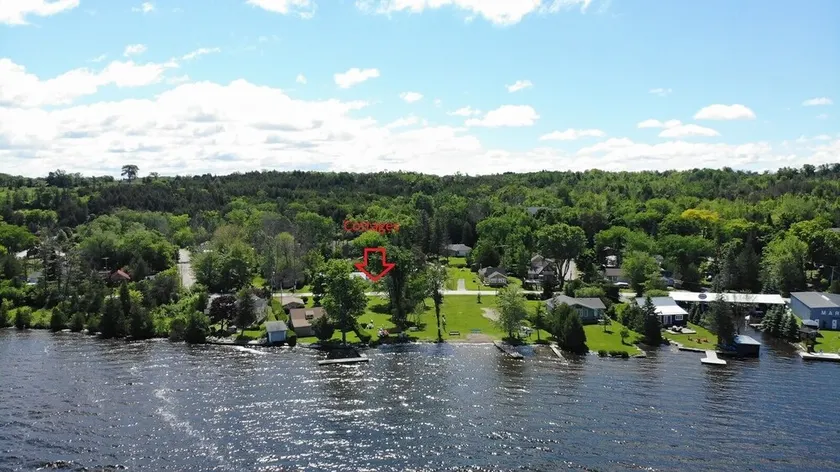 Newly Renovated 2 Bedroom Cabin - Sandy Beach/Firepit/Boating & More - Image 1