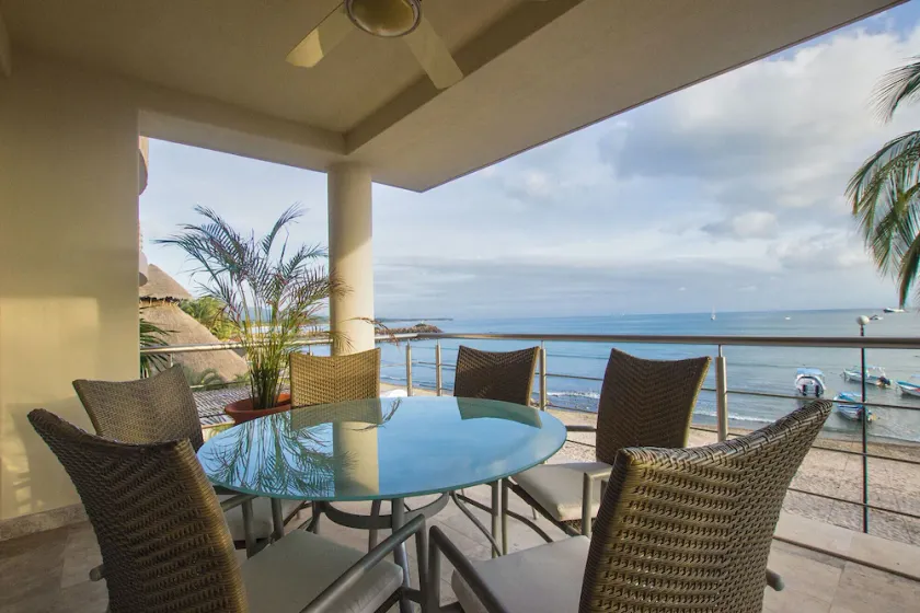 Escapade parfaite pour les surfeurs et condo familial en bord de mer - Image 1