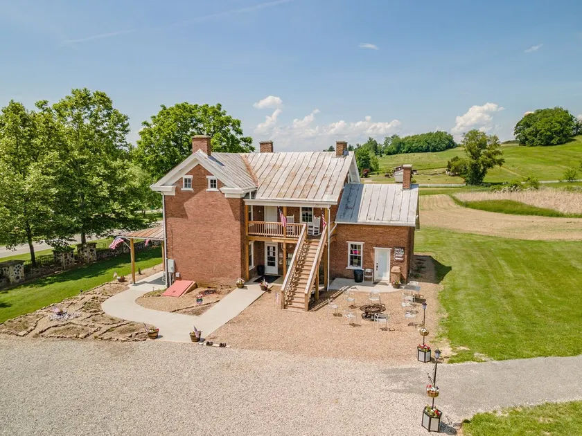 Wild Acres Farm, Fishery and Hunting Preserve - Lodge - Image 1
