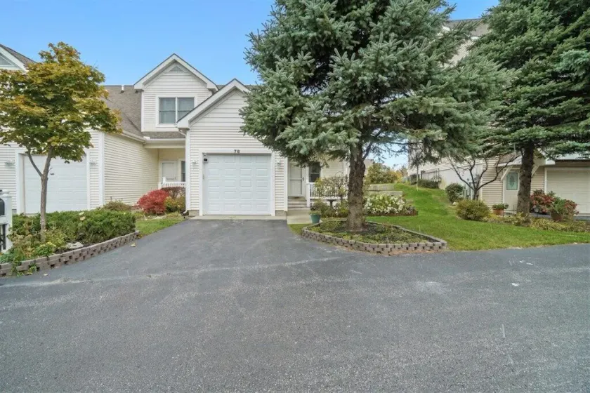 Pet Friendly Customized Harbor Village Condo - Image 1