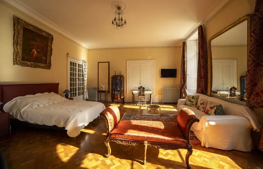 Suite-Familie-Eigenes Badezimmer-Poolblick-suite 4 etoiles - Image 1