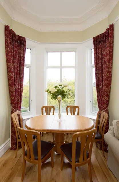 Elegant and spacious apartment in Dublin - Image 1