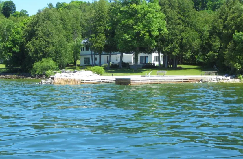 4 bedroom home on the water with westerly views of sunset! - Image 1