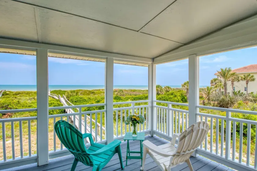 Barefoot Hideaway Family Beachfront Retreat - Image 1