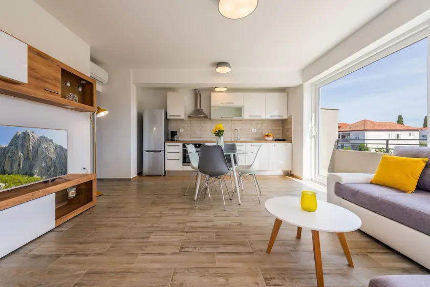 Modern two bedroom apartment with shared pool - Image 1