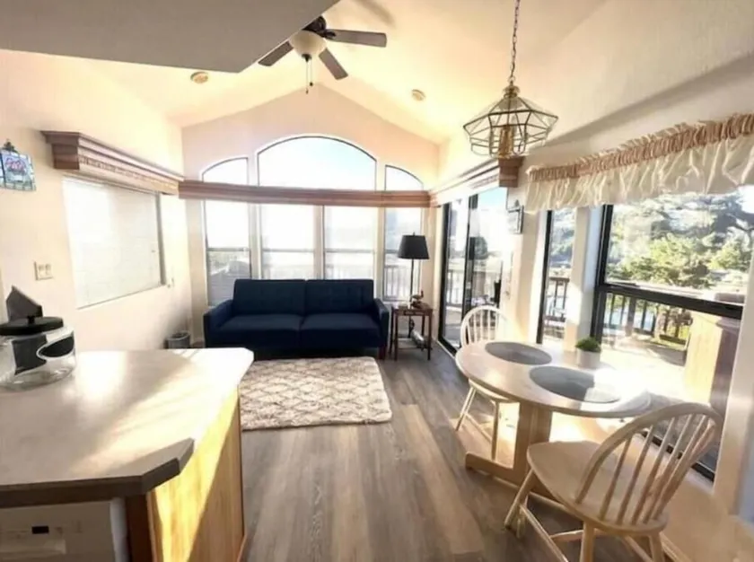 Rogue River Landing Resort - Image 1