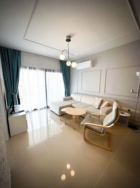 Pool View One Bedroom Apartment in the heart of Long Beach, Caesar Resort - Image 1