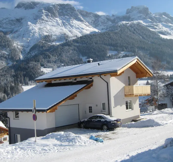 Luxury vacation home for summer with private pool and winter at the slopes - Image 1