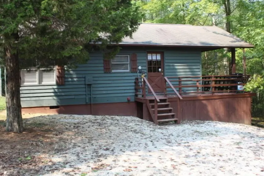 Log Cabin 6 with Hot Tub at Osborn Ramp on Patoka Lake - Image 1