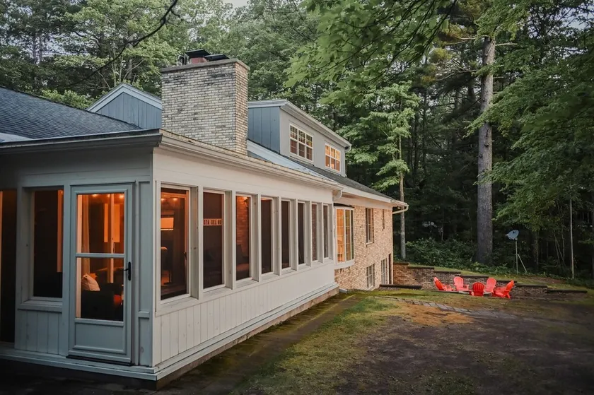 Lake House med 200 '+ Sandy Frontage, 2 Docks, Campfire - Alt inkluderet - Image 1
