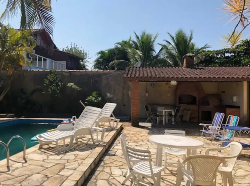 Beachfront Paradise – House with Pool and Barbecue, 400m from the Beach - Image 1