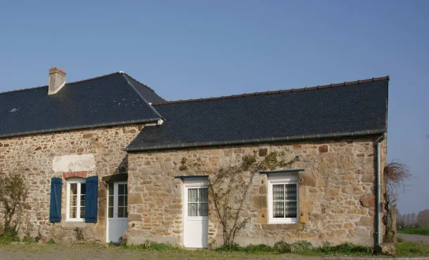 Typical Breton house in the Bay of Mont Saint Michel (Saint Malo) - Image 1