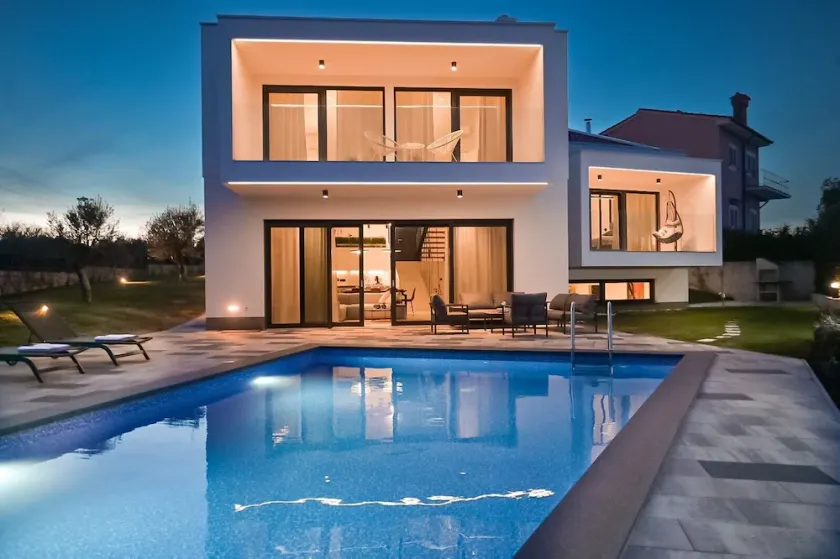 Luxury Villa Ante with pool - Image 1