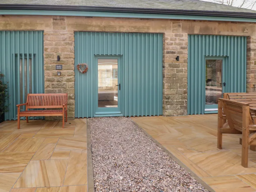 HOLLY COTTAGE, pet friendly in Bolsterstone / Ewden Village - Image 1