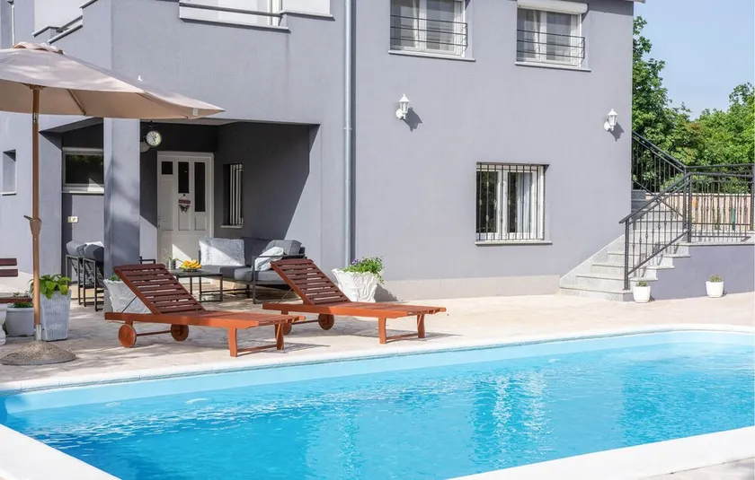 Beautiful Home In Turjaci - Image 1