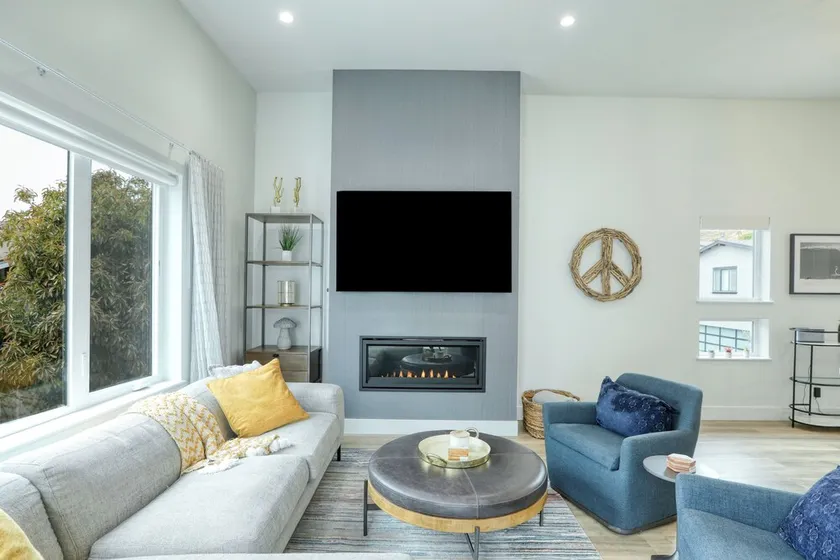 Shell Beach Modern with Ocean Views, Pet Friendly - Image 1