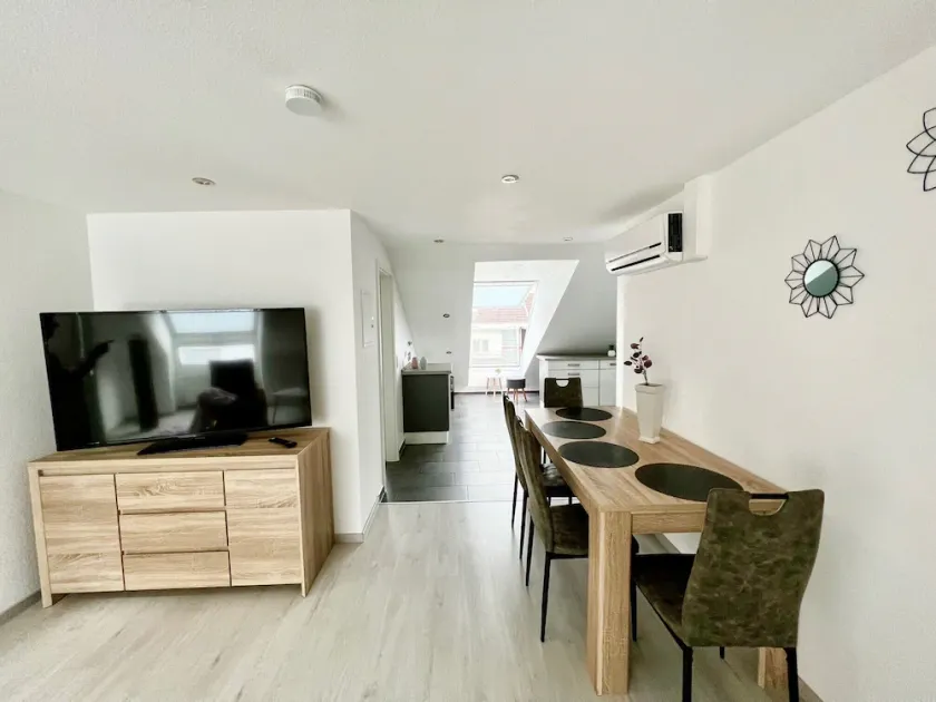 Full confort apartment air conditioning Bicycles free - Image 1