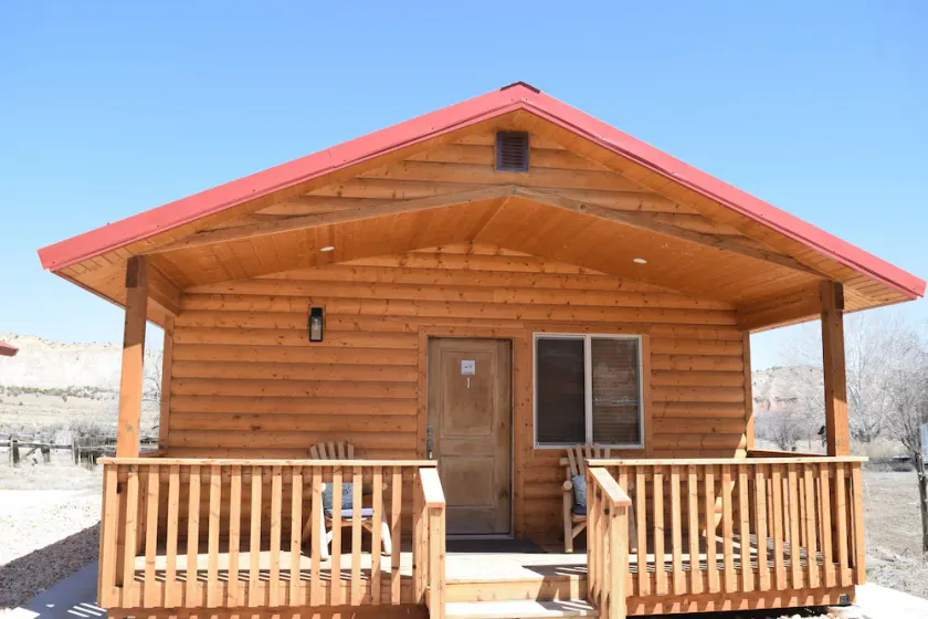 Quaint and spacious cabin in the heart of Bryce Canyon Country - Image 1
