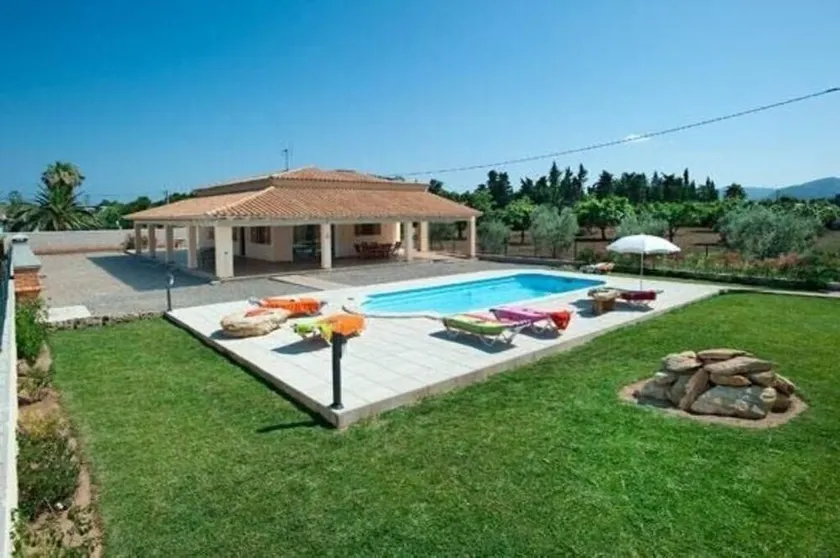 Villa Cuadra -6 folk- nytt hus med trädgård och privat pool, mycket tyst i Siller 1 km från Puerto Pollensa och stranden. Gratis Wifi. - Image 1