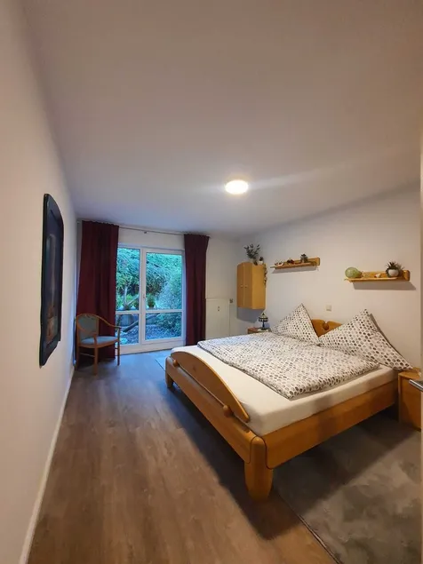 Geräumige Ferienwohnung mit Gartenterrasse - Image 1