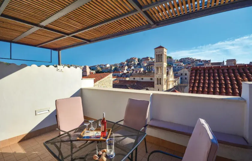 Gorgeous home in Hvar with ethernet internet - Image 1