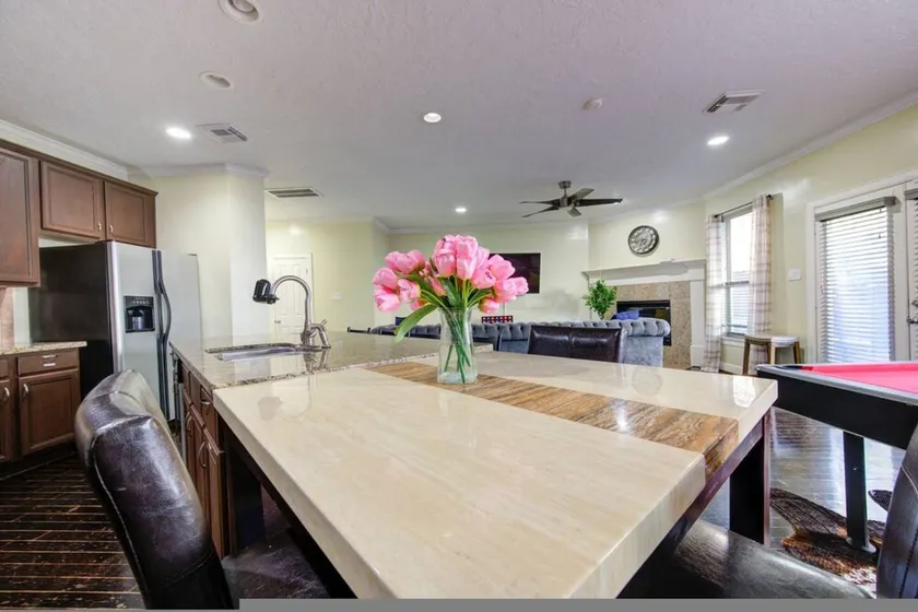 Family Houston Stay Near NRG MD Anderson - Image 1