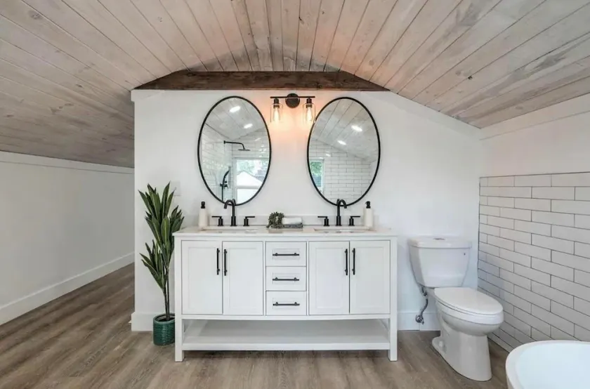 Midtown Masterpiece,Hot Tub, Spa bath - HVNLYhomes - Image 1