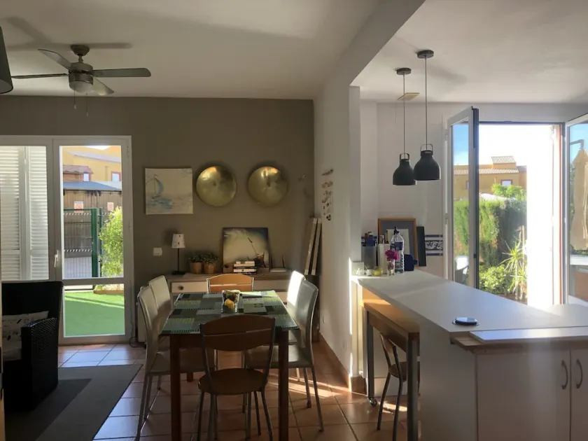 Fremragende hus med have, pool. 6-8 personer, gratis wifi. upåklagelig - Image 1