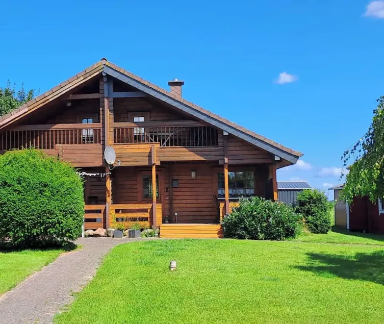 accogliente casa di tronchi finlandese con sauna, camino; Near loop e mar Baltico - Image 1