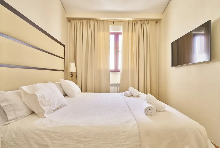 Luxury accommodation in downtown Salamanca Toro 22 - Image 1
