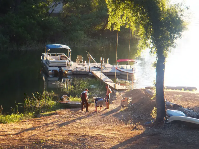 See Combie Lakefront - Image 1