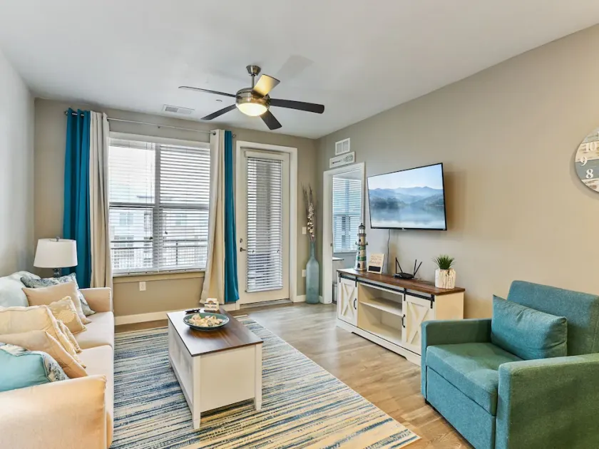 Family Friendly Beach Theme with Hot Tub! - Image 1