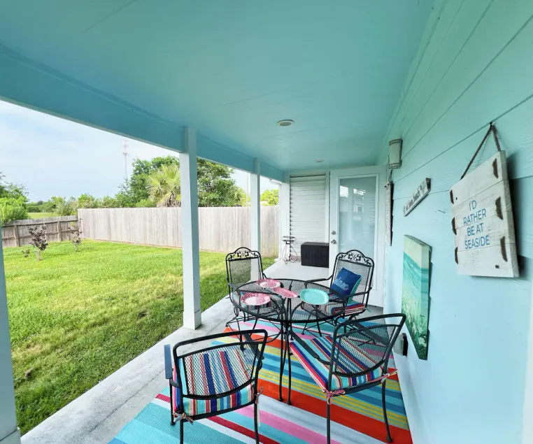 Coastal Artist Retreat - Pet Friendly, - perfect for short or long term stay - Image 1