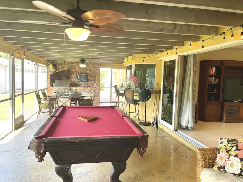 Coastal Casa~Walk to Beach~Pet Friendly~Boat & Golf Cart Rentals~3BR/2Bath - Image 1