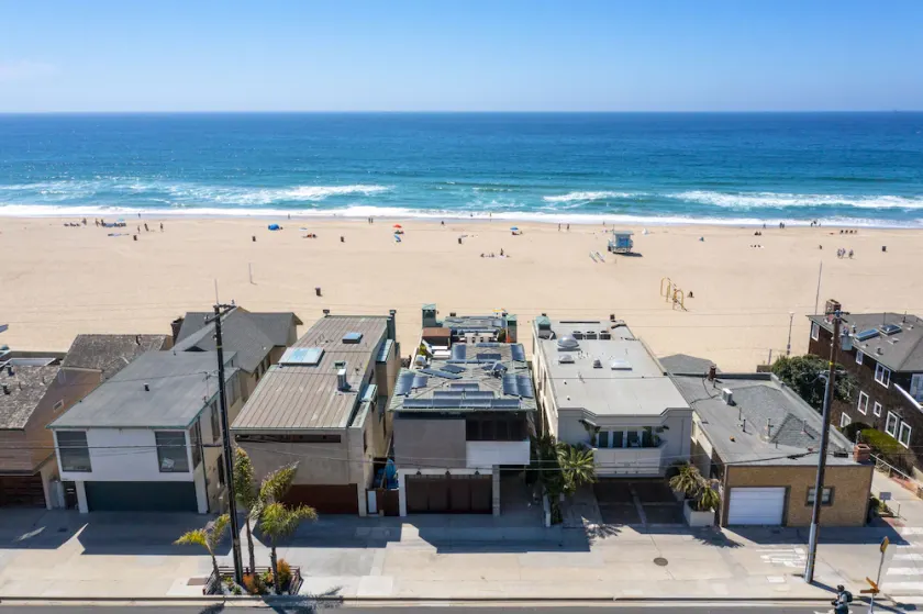 LUXURY OceanFront on the HermosaStrand, just like the FourSeasons-30day min! - Image 1