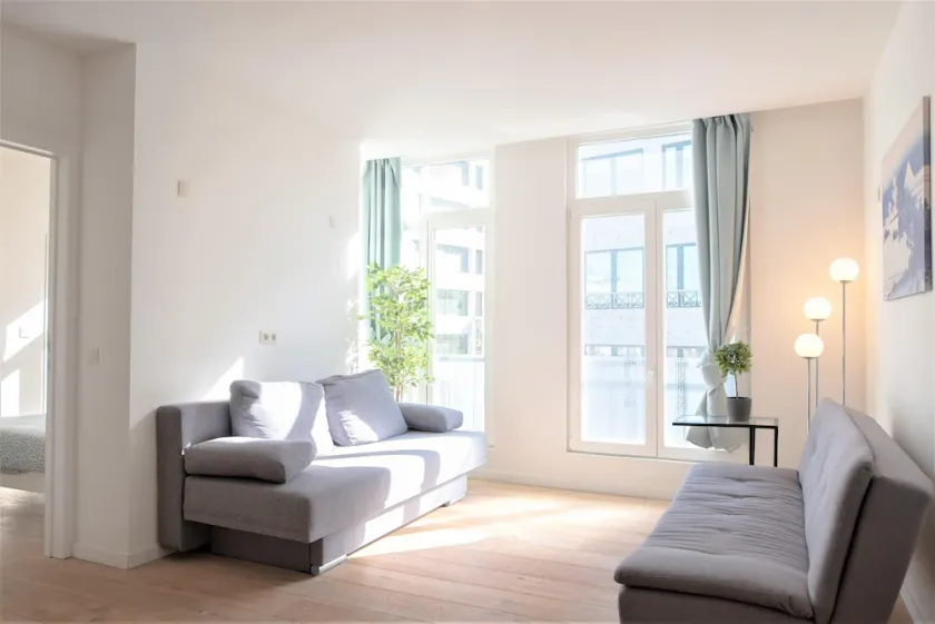 12-Guest Apartment on the Main Square - Image 1