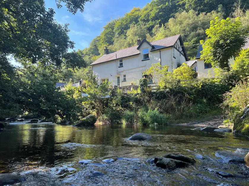 River side cottage ideally situated to explore Exmoor and the North Devon Coast. - Image 1