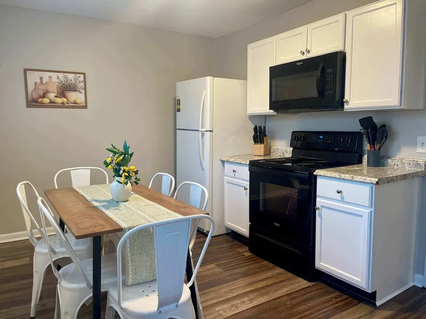Hillside Haven - affordable and convenient - Image 1