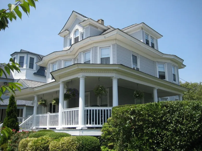 Classique Avon Shore House à deux pas de la plage avec parking extérieur - Image 1