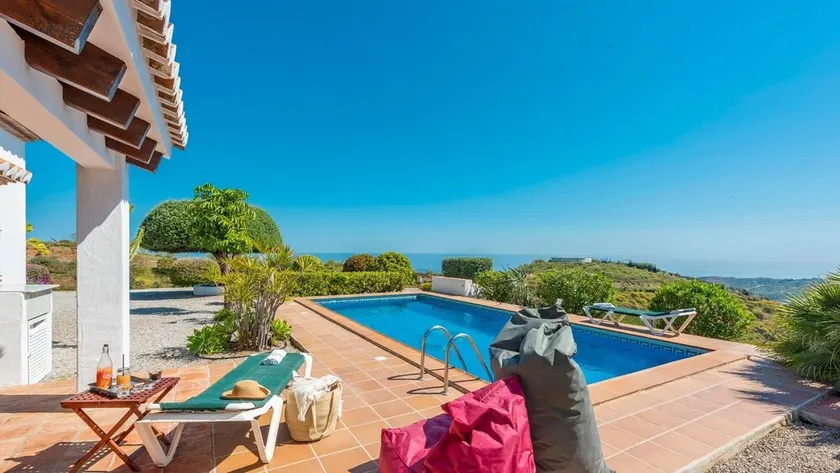 Villa Cala Chica Cajiz by Ruralidays - Image 1