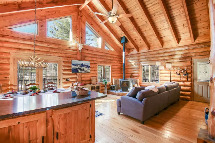 LodgeLife Springbrook - Unwind in Nature Lux Log Cabin in the Heart of Adventure - Image 1