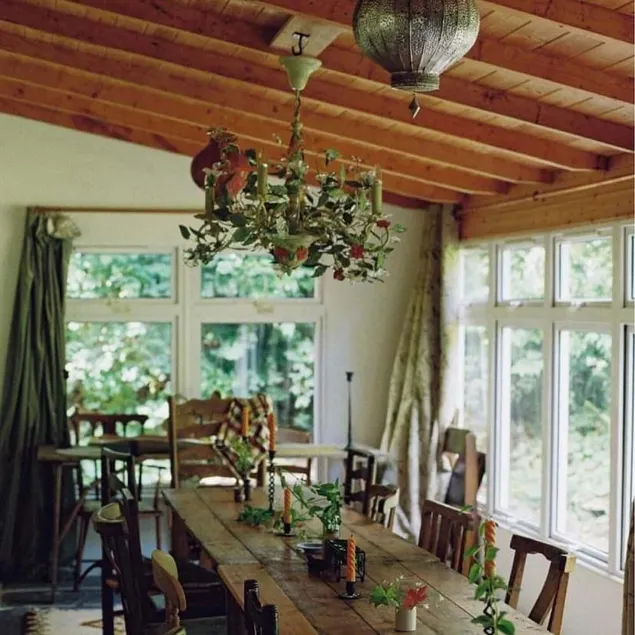 Superb country house with extensive grounds. Sleeps 13 +  - Image 1